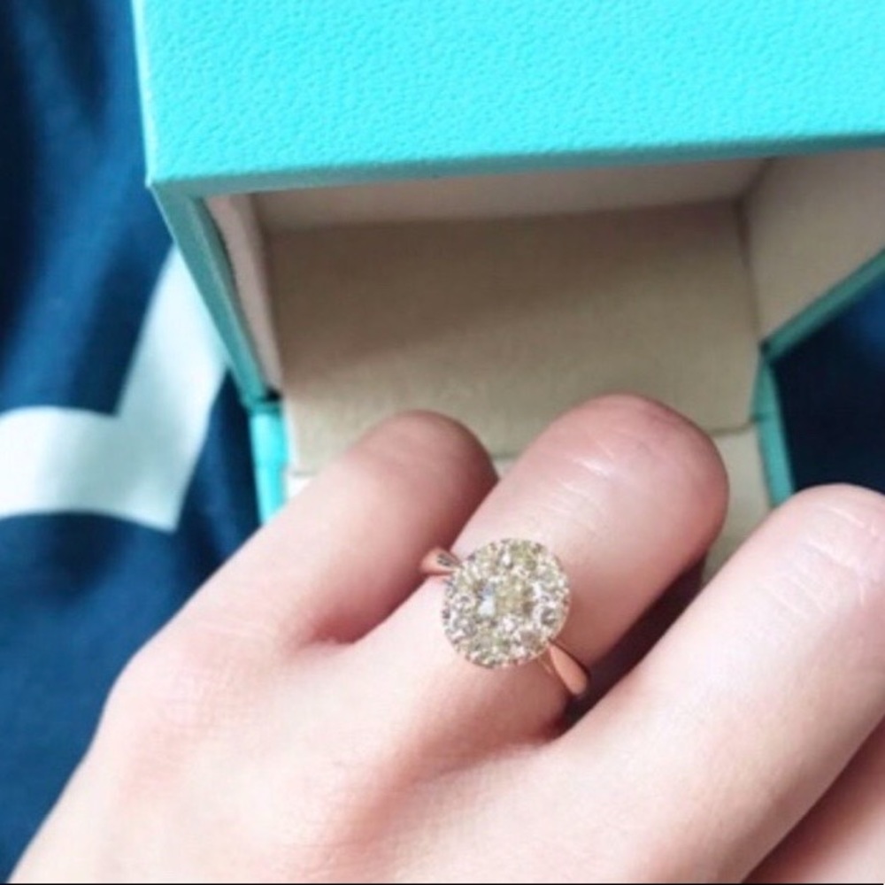 DIAMOND RING